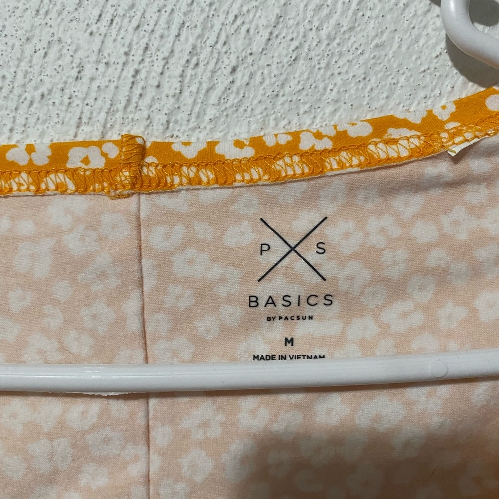 PACSUN! - Picture 3 of 3